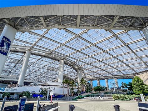 american airlines vip entrance sofi stadium